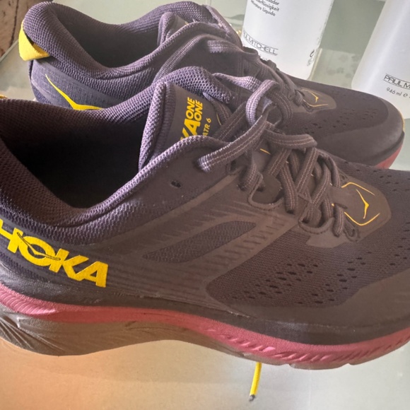 Hoka Shoes - HOKA BONDI 8 SNEAKERS  7.5